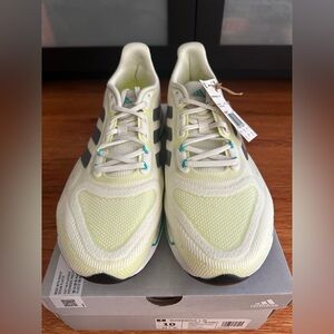 Men’s Adidas Supernova size 10 brand new with tag and box